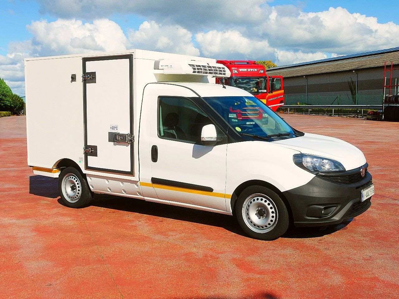 Fiat DOBLO 1.6 KUHLKOFFER THERMOKING MT A/C - Kühltransporter: das Bild 2 Fiat DOBLO 1.6 KUHLKOFFER THERMOKING MT A/C - Kühltransporter: das Bild 2