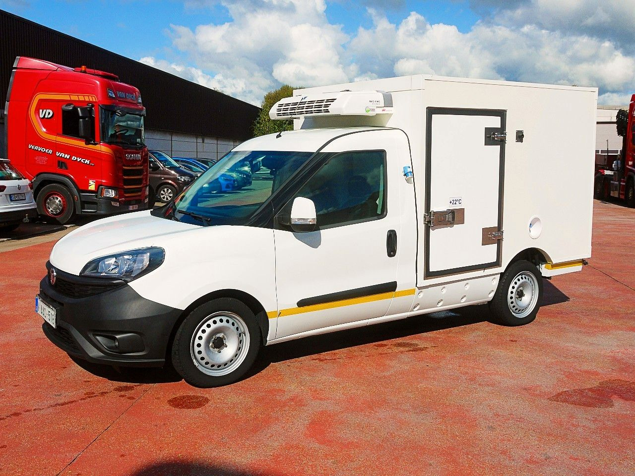 Fiat DOBLO 1.6 KUHLKOFFER THERMOKING MT A/C - Kühltransporter: das Bild 4 Fiat DOBLO 1.6 KUHLKOFFER THERMOKING MT A/C - Kühltransporter: das Bild 4