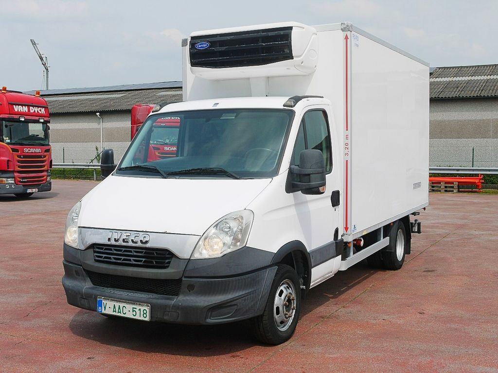 Iveco 35C15 3.0 DAILY KUHLKOFFER CARRIER XARIOS 600 MT - Kühltransporter: das Bild 4 Iveco 35C15 3.0 DAILY KUHLKOFFER CARRIER XARIOS 600 MT - Kühltransporter: das Bild 4