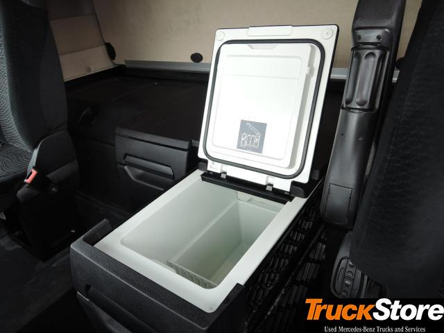 Sattelzugmaschine Mercedes-Benz Actros 1843 LS: das Bild 9
