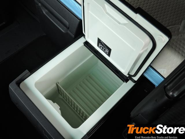 Sattelzugmaschine Mercedes-Benz Actros 1845 LS nRL: das Bild 9