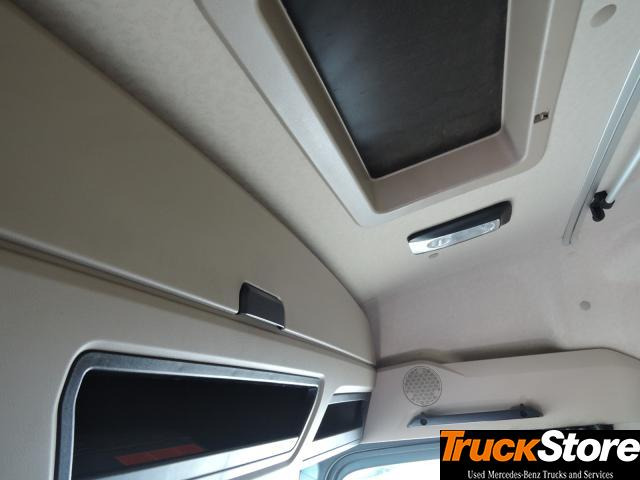 Sattelzugmaschine Mercedes-Benz Actros 1845 LS nRL: das Bild 10