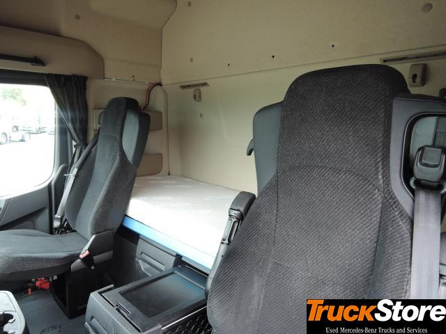 Sattelzugmaschine Mercedes-Benz Actros 1845 LS nRL: das Bild 8