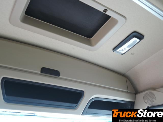 Sattelzugmaschine Mercedes-Benz Actros 1845 LS nRL: das Bild 10