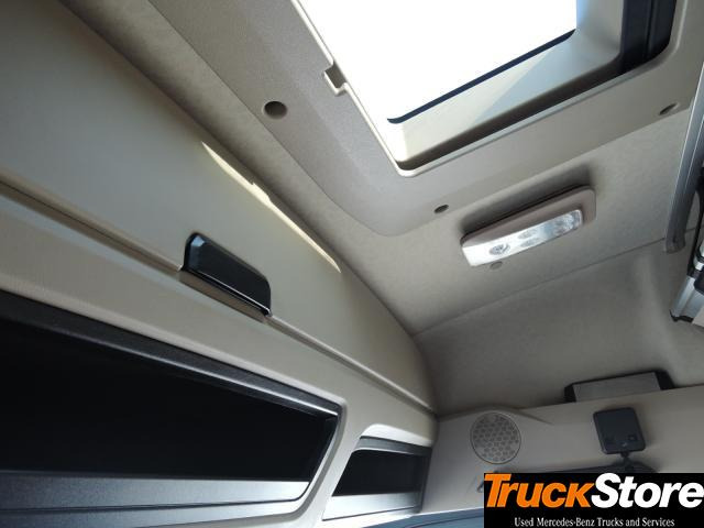 Sattelzugmaschine Mercedes-Benz Actros 1848 LS: das Bild 10 Sattelzugmaschine Mercedes-Benz Actros 1848 LS: das Bild 10