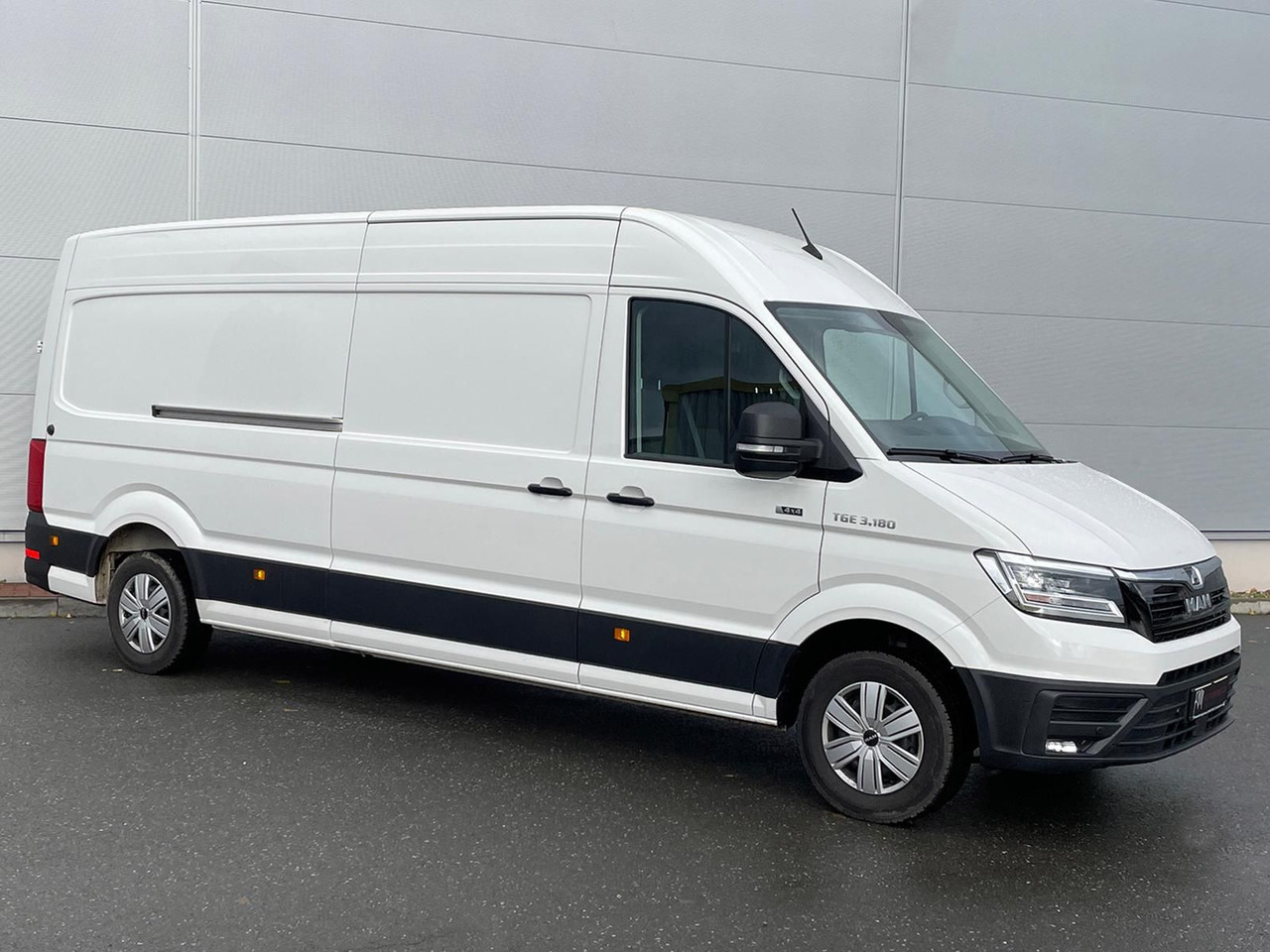MAN TGE 3.180 L4H3 Kasten 4x4 Autom LED TEMPOMAT AHK - Kastenwagen: das Bild 2 MAN TGE 3.180 L4H3 Kasten 4x4 Autom LED TEMPOMAT AHK - Kastenwagen: das Bild 2