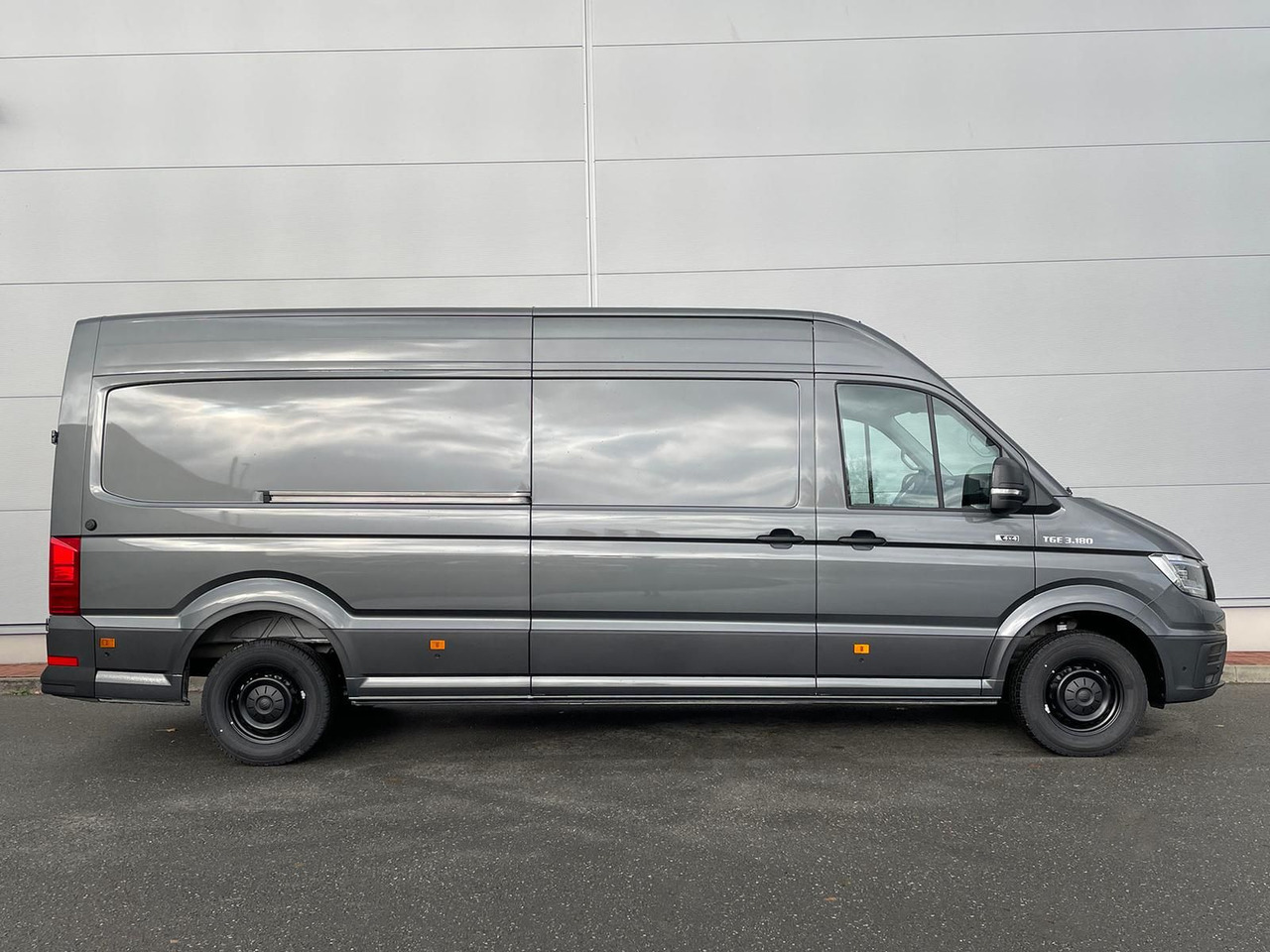 MAN TGE 3.180 L4H3 Kasten 4x4 DIFF AHK ACC STANDHZ - Kastenwagen: das Bild 5 MAN TGE 3.180 L4H3 Kasten 4x4 DIFF AHK ACC STANDHZ - Kastenwagen: das Bild 5