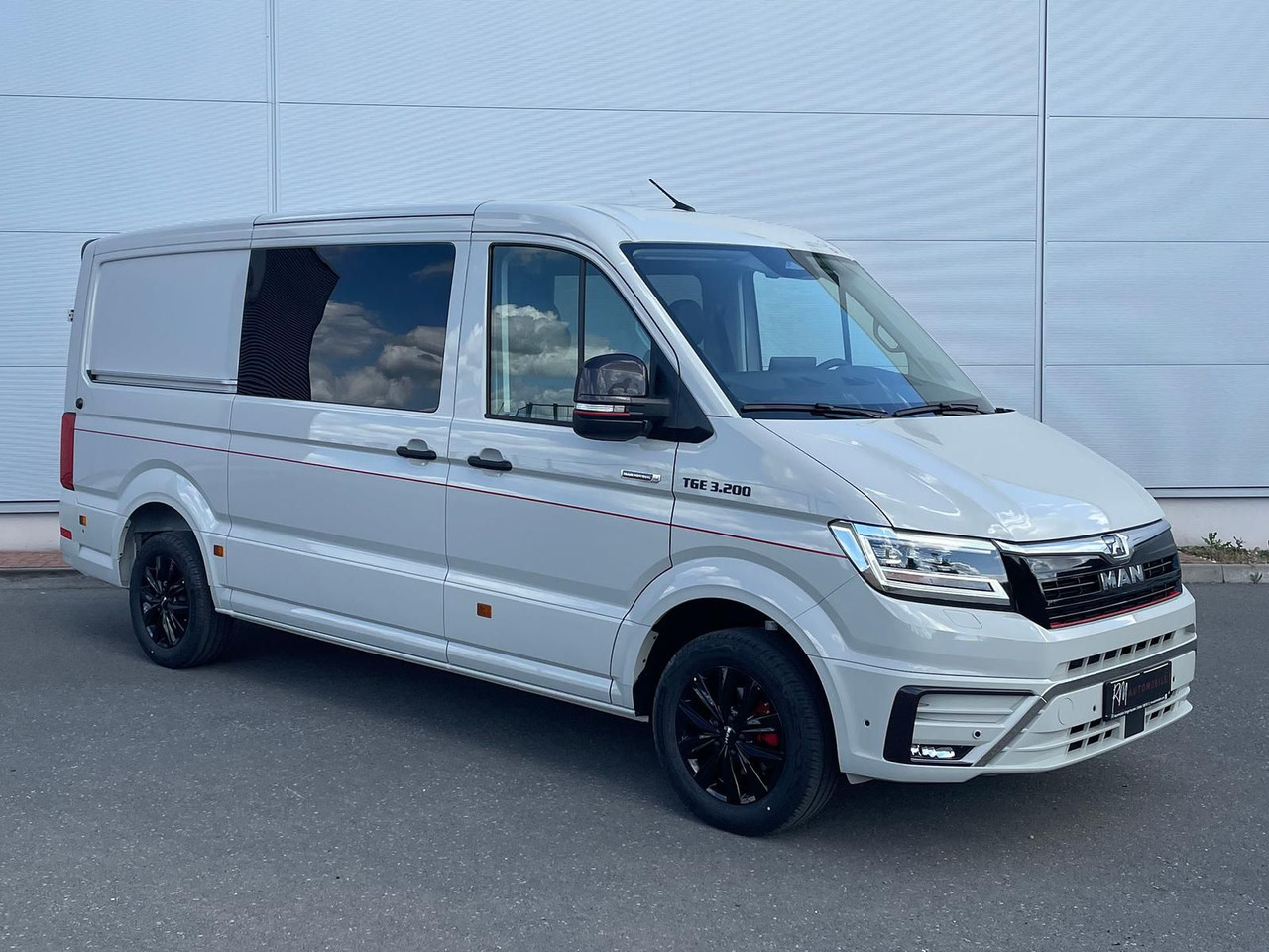 MAN TGE 3.200 L3H2 MIXTO 4x4 Individual S ACC STHZ - Kastenwagen, Transporter mit Doppelkabine: das Bild 2 MAN TGE 3.200 L3H2 MIXTO 4x4 Individual S ACC STHZ - Kastenwagen, Transporter mit Doppelkabine: das Bild 2