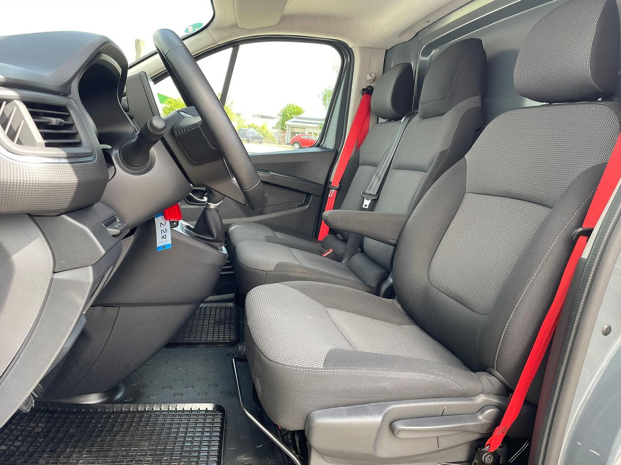 Kastenwagen Renault Trafic Kasten RED EDITION L1H1 AHK LED DAB MFL: das Bild 13