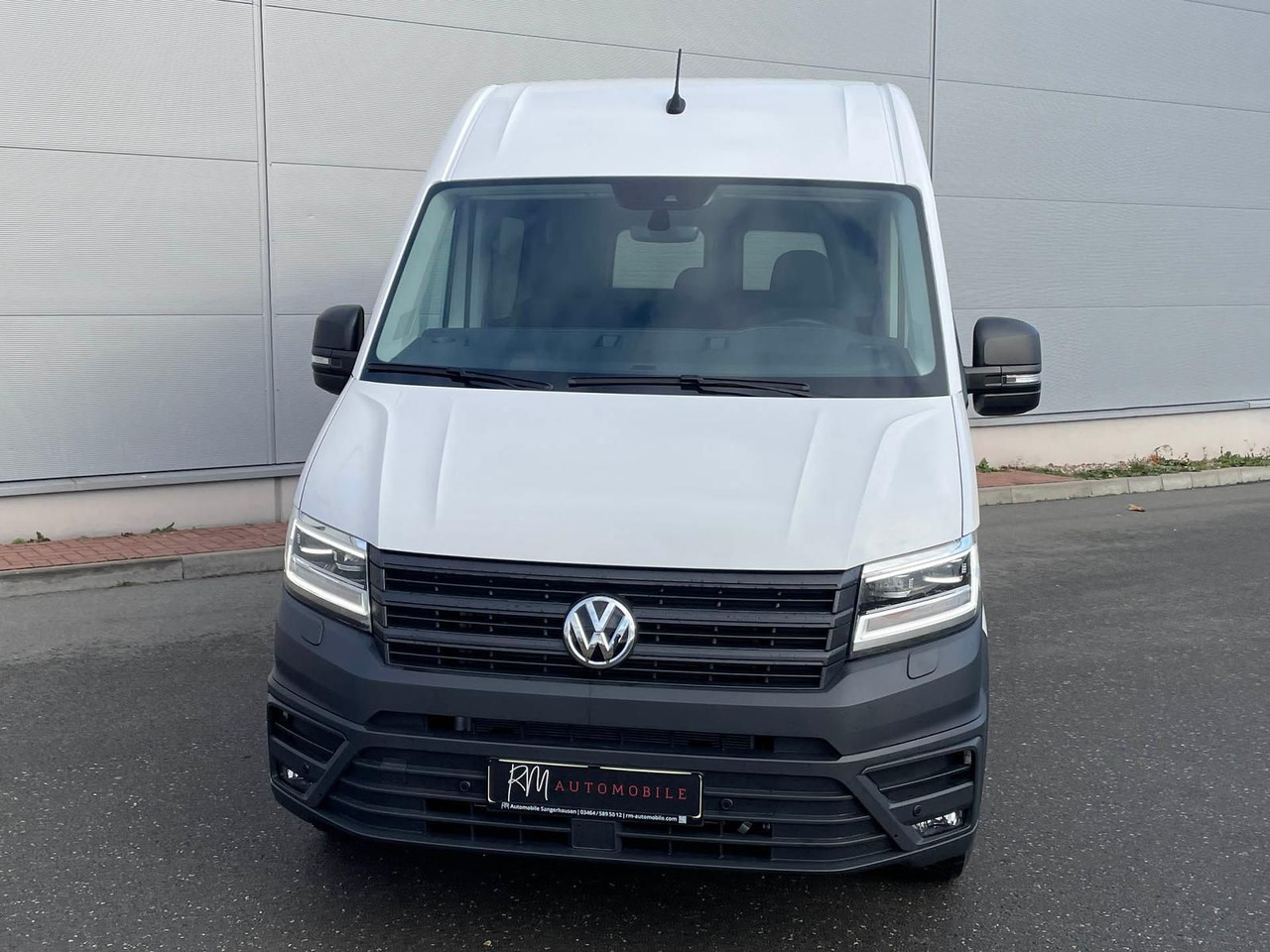 Volkswagen Crafter Kasten 35 L3H3 Autom. NAVI SITZHZ ACC - Kastenwagen: das Bild 3 Volkswagen Crafter Kasten 35 L3H3 Autom. NAVI SITZHZ ACC - Kastenwagen: das Bild 3