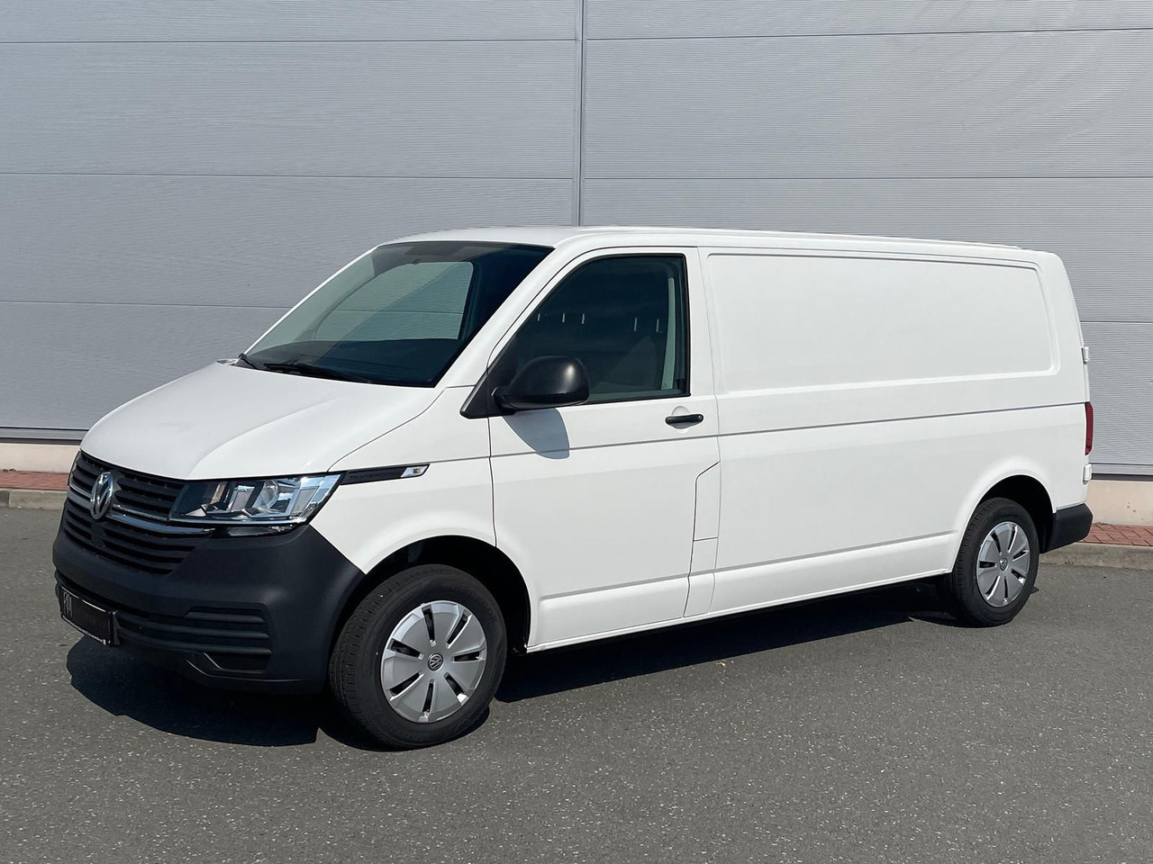 Volkswagen T6.1 Transporter LR 2.0 TDI KLIMA PDC - Kastenwagen: das Bild 1 Volkswagen T6.1 Transporter LR 2.0 TDI KLIMA PDC - Kastenwagen: das Bild 1