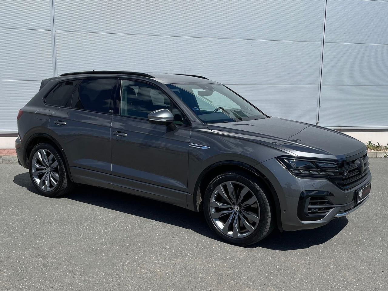 Volkswagen Touareg 4.0 V8 TDI One Million 4M LEDER AHK ACC - SUV/ Geländewagen: das Bild 2 Volkswagen Touareg 4.0 V8 TDI One Million 4M LEDER AHK ACC - SUV/ Geländewagen: das Bild 2