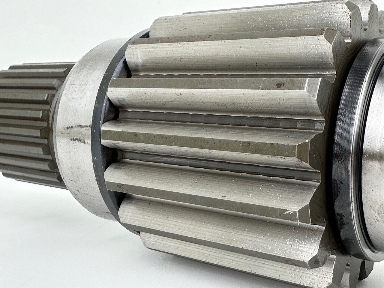 Liebherr Antriebswelle ID-Nr.90204164. Typ:FAT400F537 - FAT450F541 - FAT450F567. Typ:PR72605LGP, PR72605XL, PR7264FLGP, PR7264FXL, PR726LGP, PR726XL. #90204164.10.03# - Fahrantrieb für Baumaschine: das Bild 4 Liebherr Antriebswelle ID-Nr.90204164. Typ:FAT400F537 - FAT450F541 - FAT450F567. Typ:PR72605LGP, PR72605XL, PR7264FLGP, PR7264FXL, PR726LGP, PR726XL. #90204164.10.03# - Fahrantrieb für Baumaschine: das Bild 4