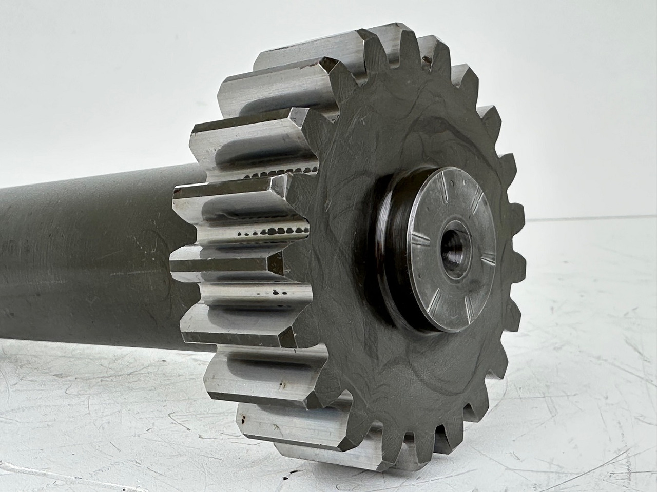 Liebherr Antriebswelle ID-Nr.9443786 - ID-Nr.944378603. FAT550 FAT550P046. A900, LH120, LH150, E974, ER974, LOS1976, LOS-413, R964, R966, R970, R974, R976, R980, R984. #944378603.2374# - Antriebswelle für Baumaschine: das Bild 3 Liebherr Antriebswelle ID-Nr.9443786 - ID-Nr.944378603. FAT550 FAT550P046. A900, LH120, LH150, E974, ER974, LOS1976, LOS-413, R964, R966, R970, R974, R976, R980, R984. #944378603.2374# - Antriebswelle für Baumaschine: das Bild 3