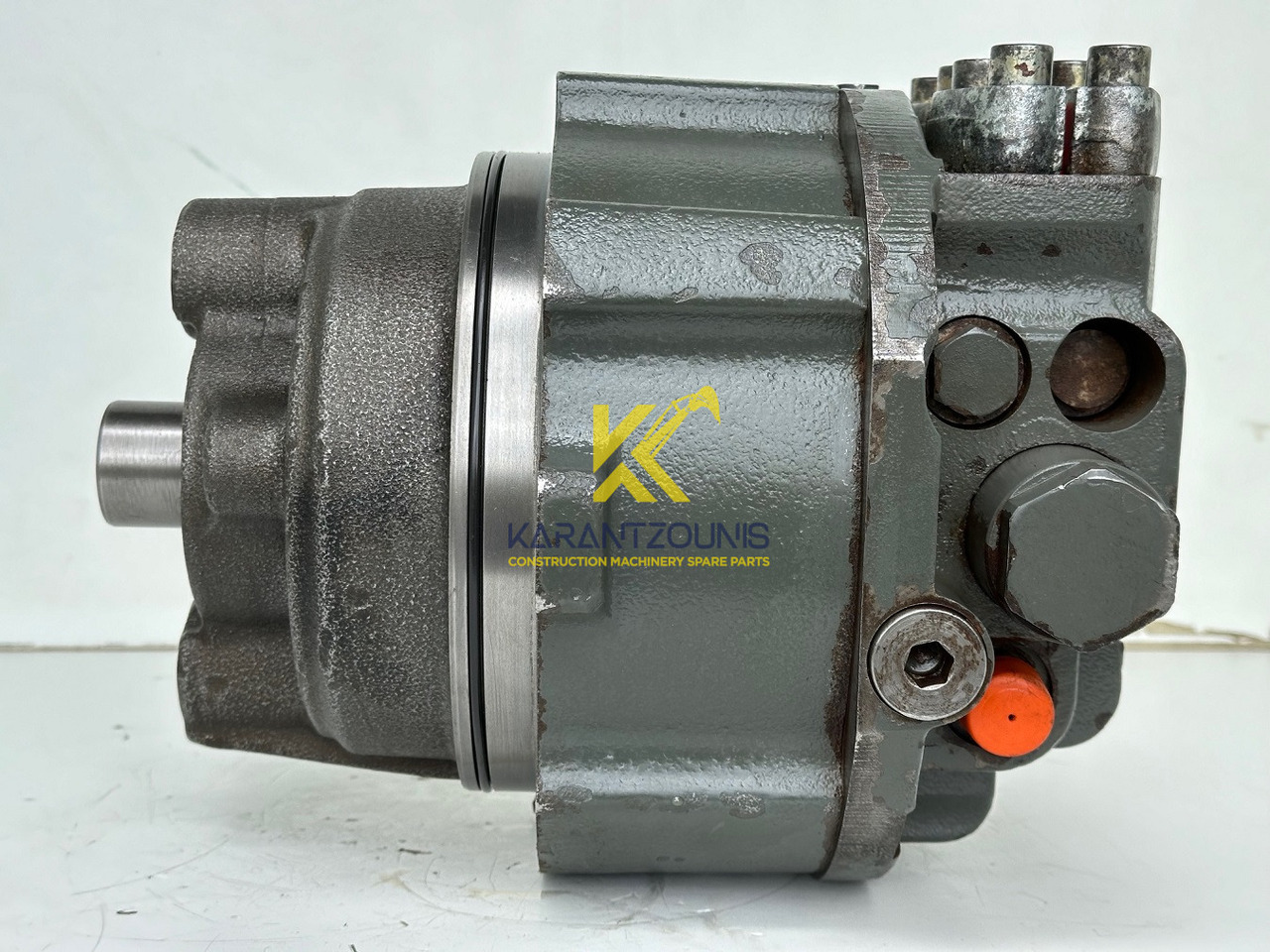 Liebherr Hydraulikeinbaumotor CMVE O 108. ID-Nr.10118562 - ID-Nr.10132610 - ID-Nr.10129048. LOS1916, LOS916, LOS926, R906, R916, R918, R920, R922, R924, R926COMP, R926, R936. #28313# - Hydraulikmotor für Baumaschine: das Bild 4 Liebherr Hydraulikeinbaumotor CMVE O 108. ID-Nr.10118562 - ID-Nr.10132610 - ID-Nr.10129048. LOS1916, LOS916, LOS926, R906, R916, R918, R920, R922, R924, R926COMP, R926, R936. #28313# - Hydraulikmotor für Baumaschine: das Bild 4
