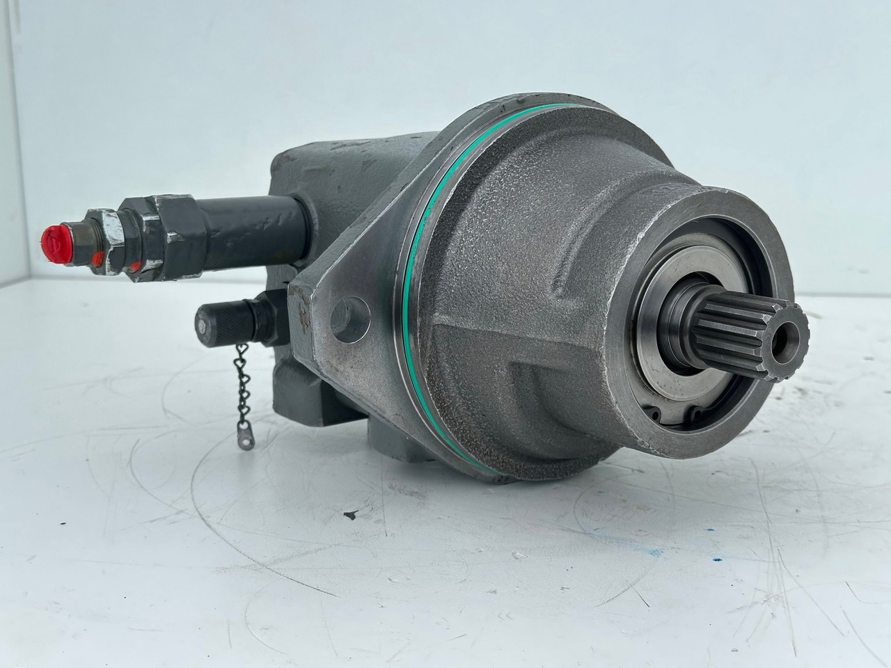 Liebherr Original Hydraulikeinbaumotor FMF045. ID-Nr.12464105. SAT250/287. LH18M, LH22C, LH22M, LH24M, LH26EC, LH26EM, LH26M. #12464105.0854# - Schwenkmotor für Baumaschine: das Bild 3 Liebherr Original Hydraulikeinbaumotor FMF045. ID-Nr.12464105. SAT250/287. LH18M, LH22C, LH22M, LH24M, LH26EC, LH26EM, LH26M. #12464105.0854# - Schwenkmotor für Baumaschine: das Bild 3