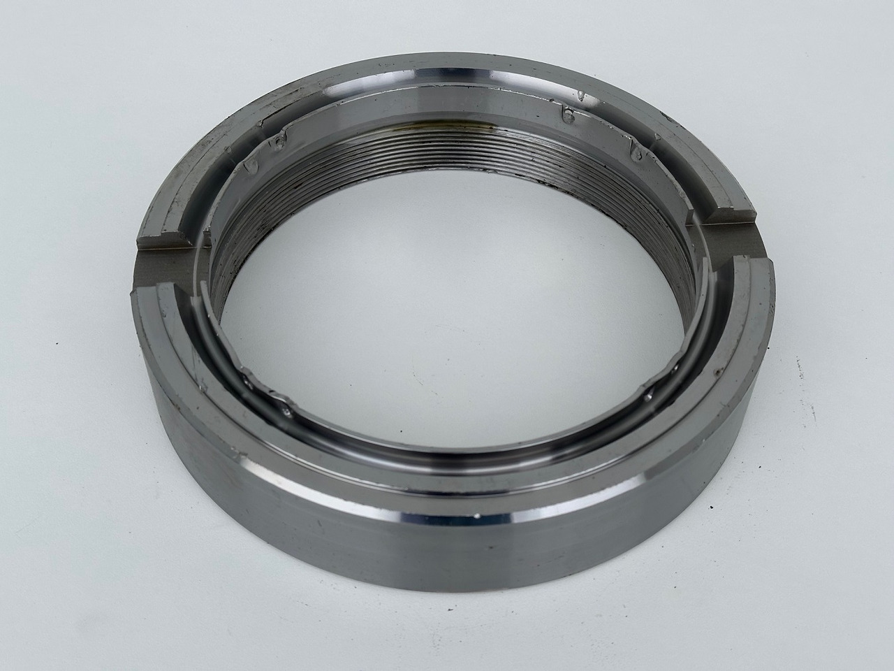 Liebherr Original Nutmutter ID-Nr.9443117 - ID-Nr.944311703. LH110,A974,LOS974,P974,P976,R974,R976,R980,P994,P995,R944,R995. #944311703.30.12.02# - Schwenkmotor für Baumaschine: das Bild 1 Liebherr Original Nutmutter ID-Nr.9443117 - ID-Nr.944311703. LH110,A974,LOS974,P974,P976,R974,R976,R980,P994,P995,R944,R995. #944311703.30.12.02# - Schwenkmotor für Baumaschine: das Bild 1