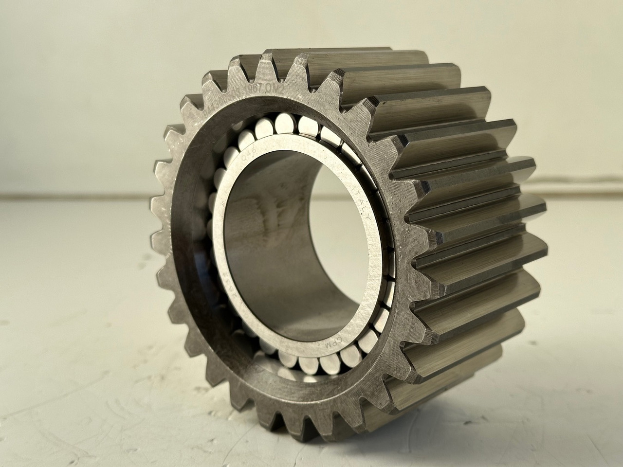 Liebherr Planetenrad ID-Nr.9443004 - ID-Nr.944300403. FAT400-FAT400/018-FAT400P018-FAT400P063-FAT400P073-FAT400P092. R934 IND,R906,R914,R916,R922,R924,R932,R934,R936,R942,R944. #944300503.02# - Fahrantrieb für Bagger: das Bild 1 Liebherr Planetenrad ID-Nr.9443004 - ID-Nr.944300403. FAT400-FAT400/018-FAT400P018-FAT400P063-FAT400P073-FAT400P092. R934 IND,R906,R914,R916,R922,R924,R932,R934,R936,R942,R944. #944300503.02# - Fahrantrieb für Bagger: das Bild 1