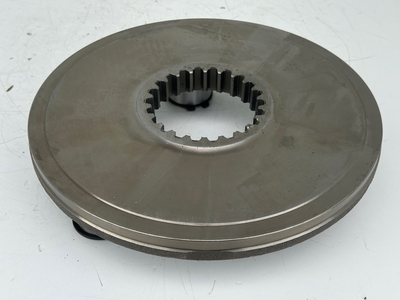 Liebherr Planetenträger ID-Nr.90024938. FAT400P112 -FAT400P130 - FAT400P139. LO1936, LOS926, R926, R928, R930, R934, R936, R940, R944, R946, R950 T. #90024938.L1.6897# - Fahrantrieb für Baumaschine: das Bild 4 Liebherr Planetenträger ID-Nr.90024938. FAT400P112 -FAT400P130 - FAT400P139. LO1936, LOS926, R926, R928, R930, R934, R936, R940, R944, R946, R950 T. #90024938.L1.6897# - Fahrantrieb für Baumaschine: das Bild 4