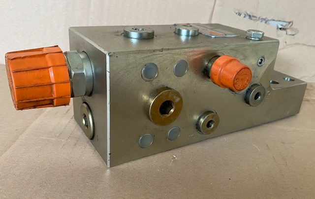 Liebherr Rohrbruchsicherung ID-Nr.5009808. - Hydraulik ventil für Kettenbagger: das Bild 4 Liebherr Rohrbruchsicherung ID-Nr.5009808. - Hydraulik ventil für Kettenbagger: das Bild 4