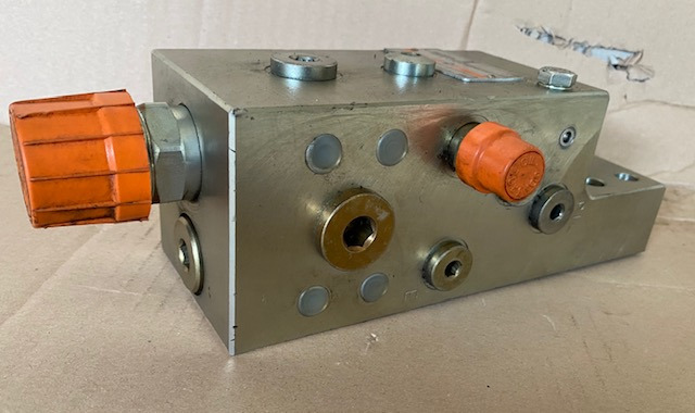 Liebherr Rohrbruchsicherung ID-Nr.5009808. - Hydraulik ventil für Kettenbagger: das Bild 1 Liebherr Rohrbruchsicherung ID-Nr.5009808. - Hydraulik ventil für Kettenbagger: das Bild 1