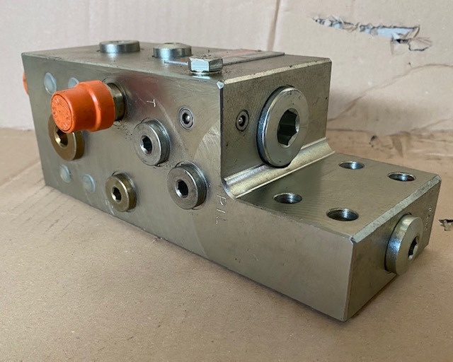 Liebherr Rohrbruchsicherung ID-Nr.5009808. - Hydraulik ventil für Kettenbagger: das Bild 5 Liebherr Rohrbruchsicherung ID-Nr.5009808. - Hydraulik ventil für Kettenbagger: das Bild 5