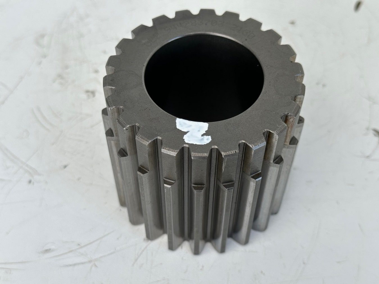 Liebherr Sonnenrad ID-Nr.9442837. FAT350 - FAT350P022 - FAT350P032 - FAT350P059 - FAT350P062 - FAT350P068 - FAT350P079. LH22, LOS103, ER912, LOS914, LOS924 COMP, R313, R317, R900, R902, R904, R912, - Fahrantrieb für Kettenbagger: das Bild 1 Liebherr Sonnenrad ID-Nr.9442837. FAT350 - FAT350P022 - FAT350P032 - FAT350P059 - FAT350P062 - FAT350P068 - FAT350P079. LH22, LOS103, ER912, LOS914, LOS924 COMP, R313, R317, R900, R902, R904, R912, - Fahrantrieb für Kettenbagger: das Bild 1