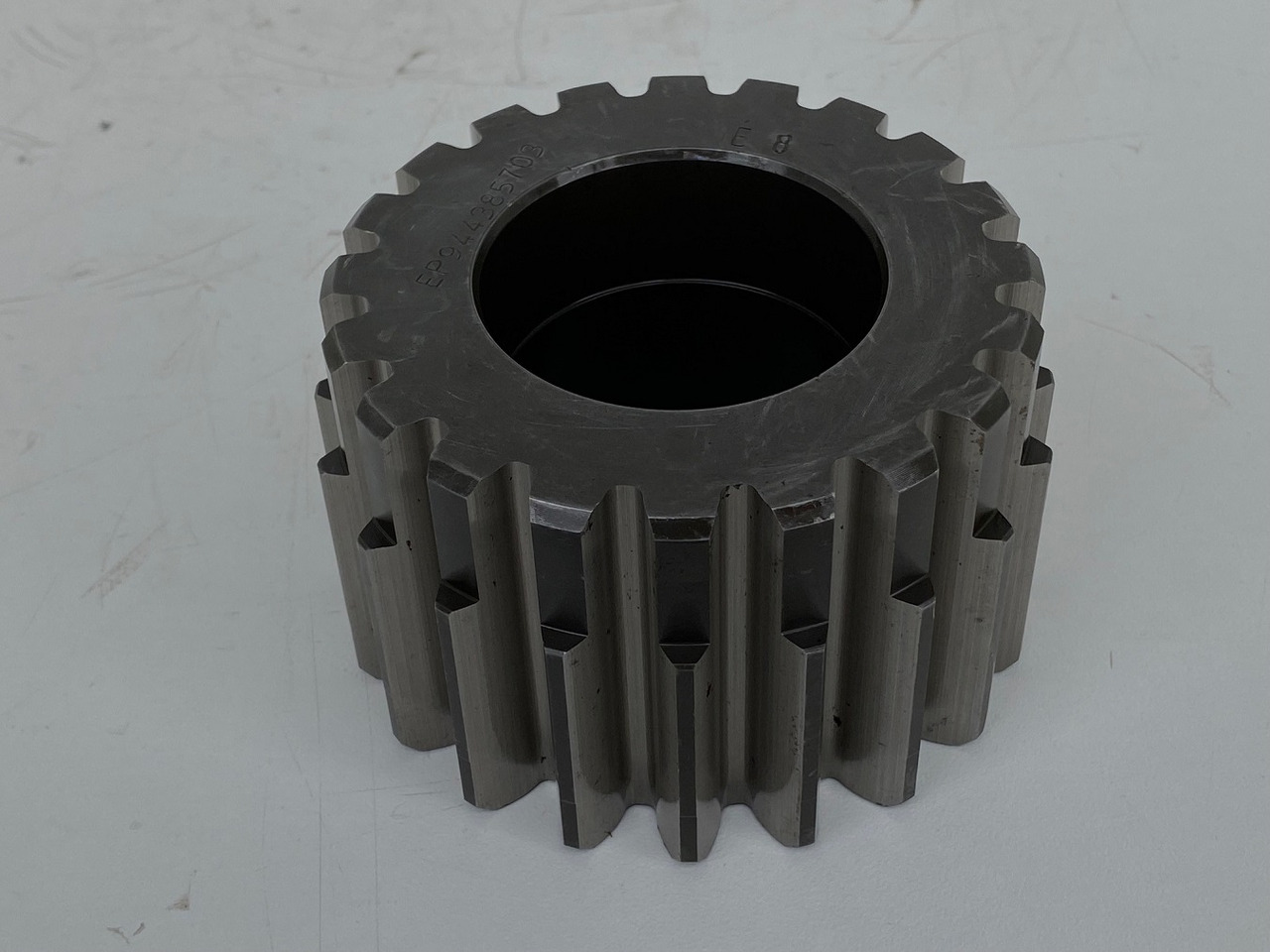 Liebherr Sonnenrad ID-Nr.9443857. FAT450 - FAT450P004. LH60, LH80, ER944, LOS944, LOS954, R944, R954. #SO2804# - Fahrantrieb für Kettenbagger: das Bild 1 Liebherr Sonnenrad ID-Nr.9443857. FAT450 - FAT450P004. LH60, LH80, ER944, LOS944, LOS954, R944, R954. #SO2804# - Fahrantrieb für Kettenbagger: das Bild 1