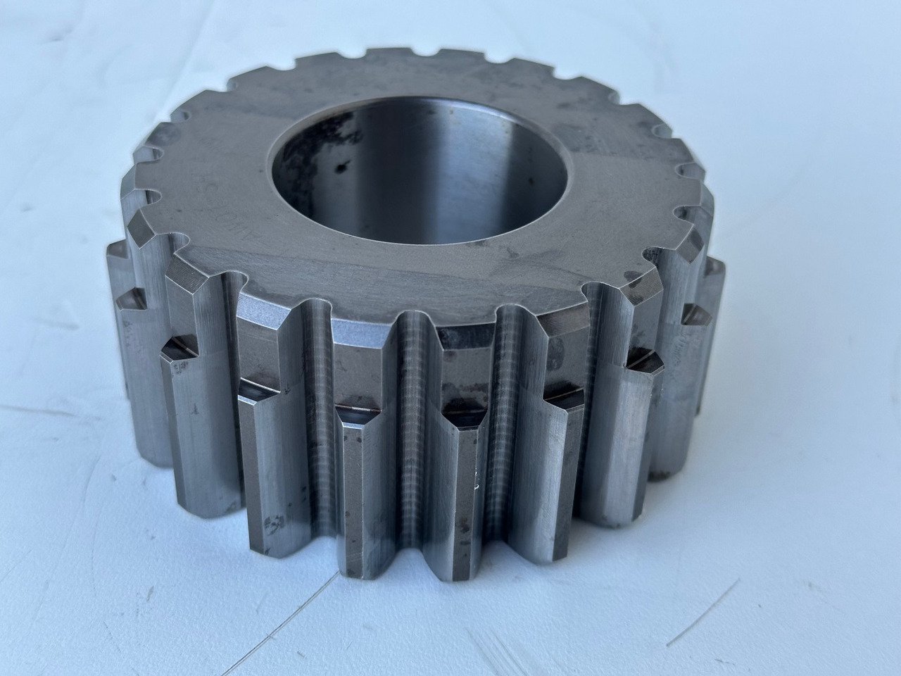 Liebherr Sonnenrad ID-Nr.969491601. FAT355P076-FAT355P077-FAT355P120. LH26,LH30C,LH40C,LO1916,LO1926,LOS916,LOS926,R906,R916,R920,R922,R924,R926. #969491601.06.08# - Fahrantrieb für Kettenbagger: das Bild 4 Liebherr Sonnenrad ID-Nr.969491601. FAT355P076-FAT355P077-FAT355P120. LH26,LH30C,LH40C,LO1916,LO1926,LOS916,LOS926,R906,R916,R920,R922,R924,R926. #969491601.06.08# - Fahrantrieb für Kettenbagger: das Bild 4