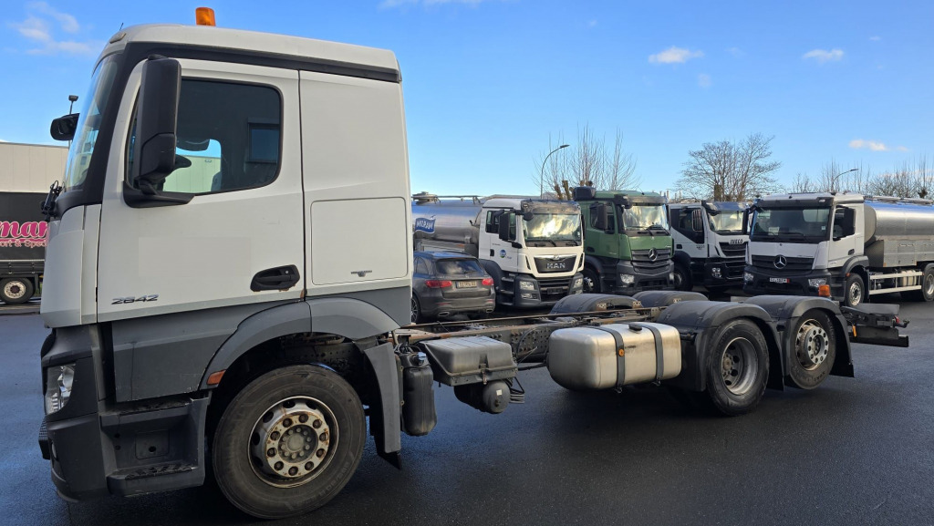 Mercedes Benz Actros 2642 Fahrgestell ohne Aufbau (Nr. 5800) - Fahrgestell LKW: das Bild 2 Mercedes Benz Actros 2642 Fahrgestell ohne Aufbau (Nr. 5800) - Fahrgestell LKW: das Bild 2