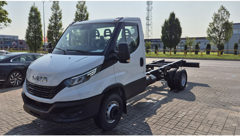 NEU: Fahrgestell LKW Iveco Daily 70C18 - nowe!: das Bild 12