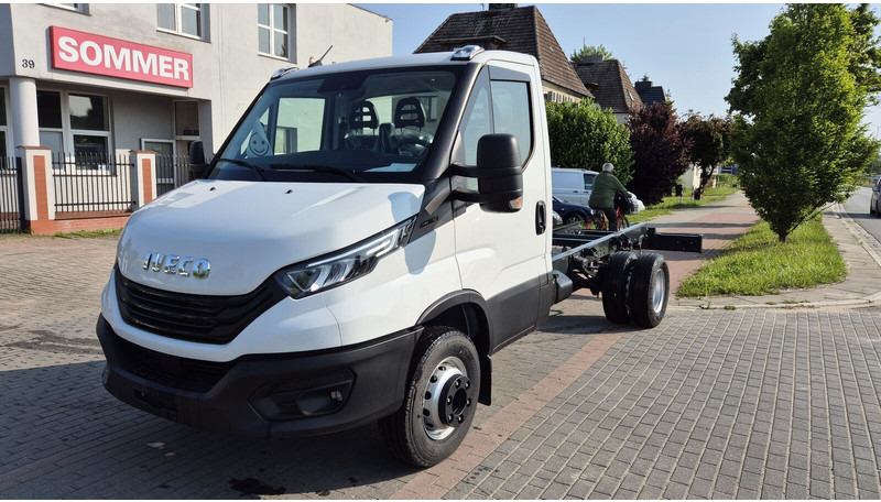 Iveco Daily 70C18 - nowe! - Fahrgestell LKW: das Bild 2 Iveco Daily 70C18 - nowe! - Fahrgestell LKW: das Bild 2