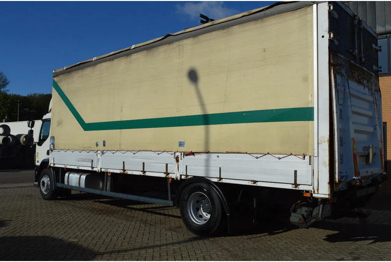DAF CF 250 * EURO3 * MANUAL * 4X2 * - Plane LKW: das Bild 3 DAF CF 250 * EURO3 * MANUAL * 4X2 * - Plane LKW: das Bild 3