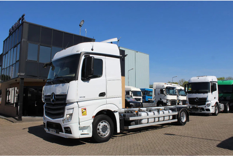 Mercedes-Benz Actros 1845 * EURO6 * 4X2 * BDF * - Fahrgestell LKW: das Bild 1 Mercedes-Benz Actros 1845 * EURO6 * 4X2 * BDF * - Fahrgestell LKW: das Bild 1