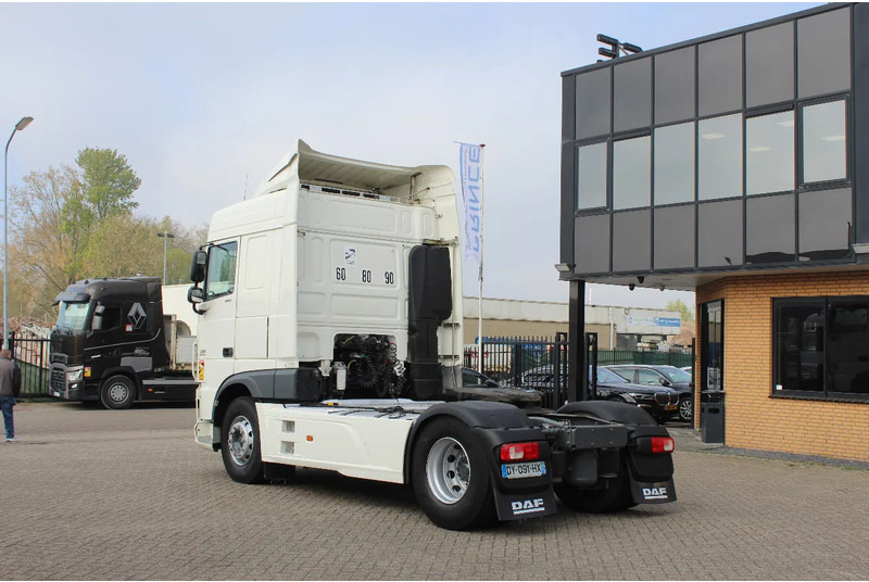 DAF XF 106.460 * EURO6 * 4X2 * - Sattelzugmaschine: das Bild 3 DAF XF 106.460 * EURO6 * 4X2 * - Sattelzugmaschine: das Bild 3
