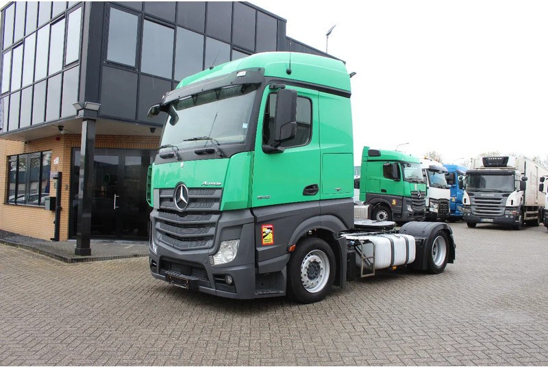 Mercedes-Benz Actros 1942 * 4x2 * 2 TANK * MEGA * - Sattelzugmaschine: das Bild 1 Mercedes-Benz Actros 1942 * 4x2 * 2 TANK * MEGA * - Sattelzugmaschine: das Bild 1