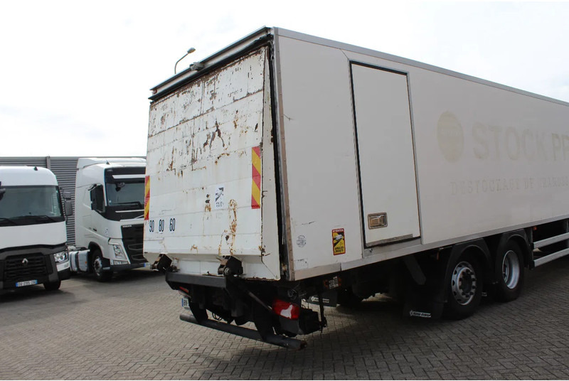 Scania P320 * EURO5 * 6X2 * CARRIER SUPRA 750 * MANUAL * - Kühlkoffer LKW: das Bild 5 Scania P320 * EURO5 * 6X2 * CARRIER SUPRA 750 * MANUAL * - Kühlkoffer LKW: das Bild 5