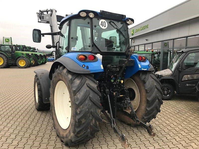 New Holland T4.85 - Traktor: das Bild 4 New Holland T4.85 - Traktor: das Bild 4