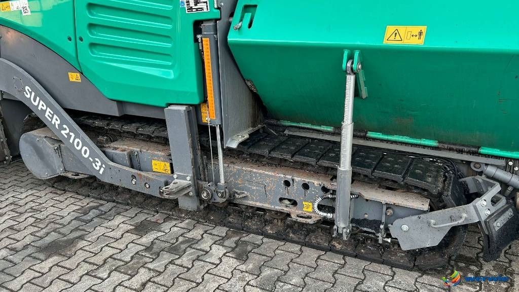 Vögele SUPER 2100-3i / AB600-3TP1 (3,00 - 6,00 m) - Asphaltfertiger/ Straßenfertiger: das Bild 3 Vögele SUPER 2100-3i / AB600-3TP1 (3,00 - 6,00 m) - Asphaltfertiger/ Straßenfertiger: das Bild 3