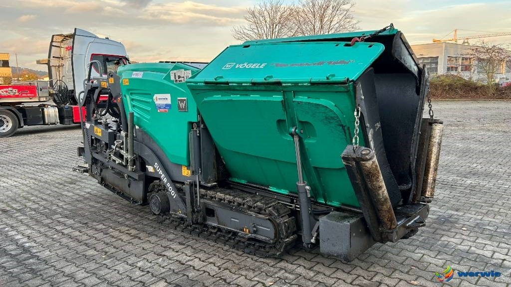 Vögele SUPER 800i / AB220TV (1,20 - 2,20 m) - Asphaltfertiger/ Straßenfertiger: das Bild 4 Vögele SUPER 800i / AB220TV (1,20 - 2,20 m) - Asphaltfertiger/ Straßenfertiger: das Bild 4