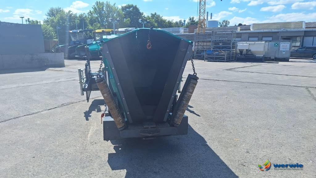 Vögele SUPER 800i / AB220TV (1,20 - 2,20 m) - Asphaltfertiger/ Straßenfertiger: das Bild 5 Vögele SUPER 800i / AB220TV (1,20 - 2,20 m) - Asphaltfertiger/ Straßenfertiger: das Bild 5