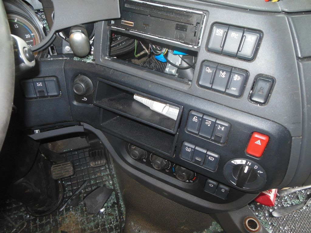 Tiertransporter LKW DAF XF 106.460, MENKE-JANZEN, UNFALL-FAHRBAR!!: das Bild 24