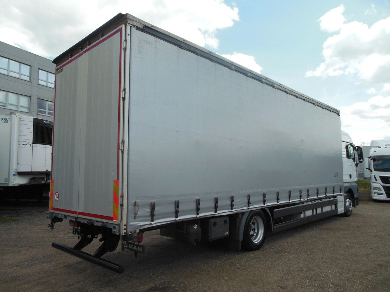 MAN TGX 18.460, XLX, VOLL LUFT, PRITSCHE 9,2M, TOP!! - Plane LKW: das Bild 3 MAN TGX 18.460, XLX, VOLL LUFT, PRITSCHE 9,2M, TOP!! - Plane LKW: das Bild 3