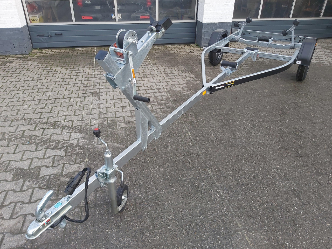 Brenderup Bootstrailer 750L UB Premium 180750UBL 750kg Winde 311959 Januar Online Aktion - Bootstrailer: das Bild 3 Brenderup Bootstrailer 750L UB Premium 180750UBL 750kg Winde 311959 Januar Online Aktion - Bootstrailer: das Bild 3