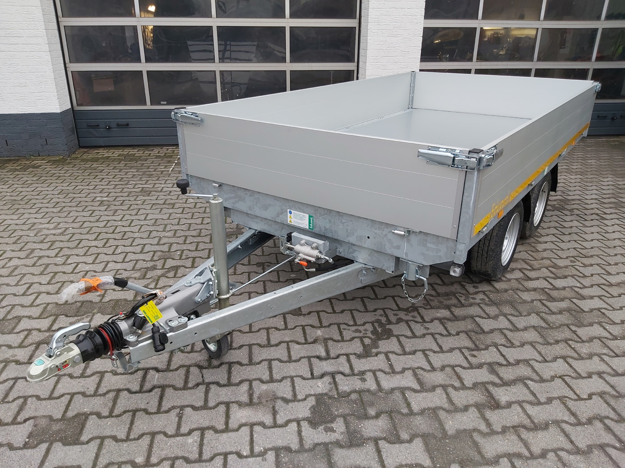 Kipper 330x180x40cm Elektrisch+Notpumpe Profi Rahmen+ (L) 3500kg Abverkauf 2te Wahl - Kipper Anhänger: das Bild 2 Kipper 330x180x40cm Elektrisch+Notpumpe Profi Rahmen+ (L) 3500kg Abverkauf 2te Wahl - Kipper Anhänger: das Bild 2
