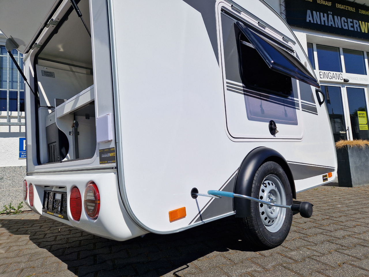Wohnwagen Mini Camper Mini Tommy TMC25 252x140x121cm aero V1 Küche 12V/230V 100km/H 750kg gebremst Modell 24: das Bild 18