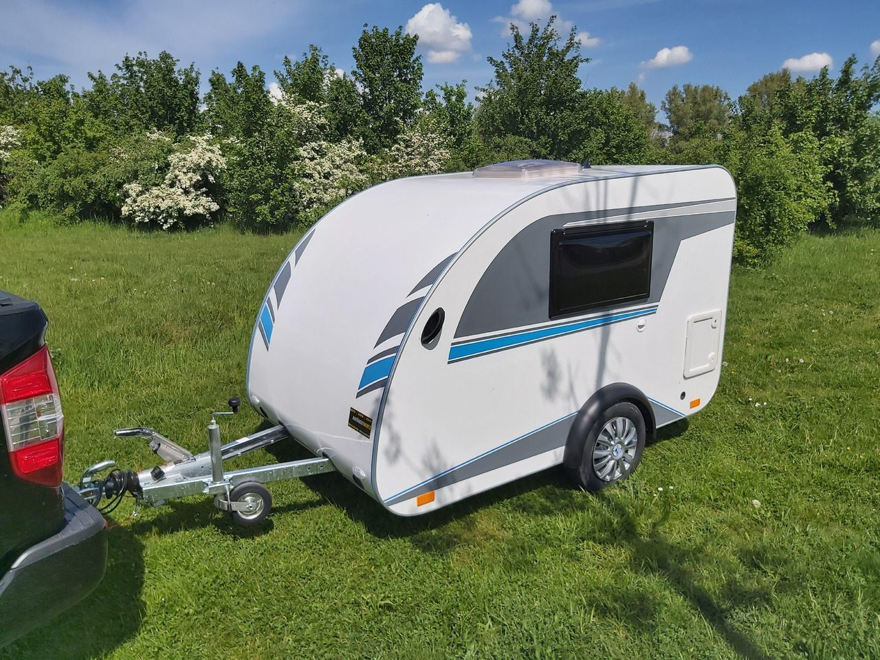 Wohnwagen Mini Camper Mini Tommy TMC25 252x140x121cm aero V1 Küche 12V/230V 100km/H 750kg gebremst Modell 24: das Bild 14