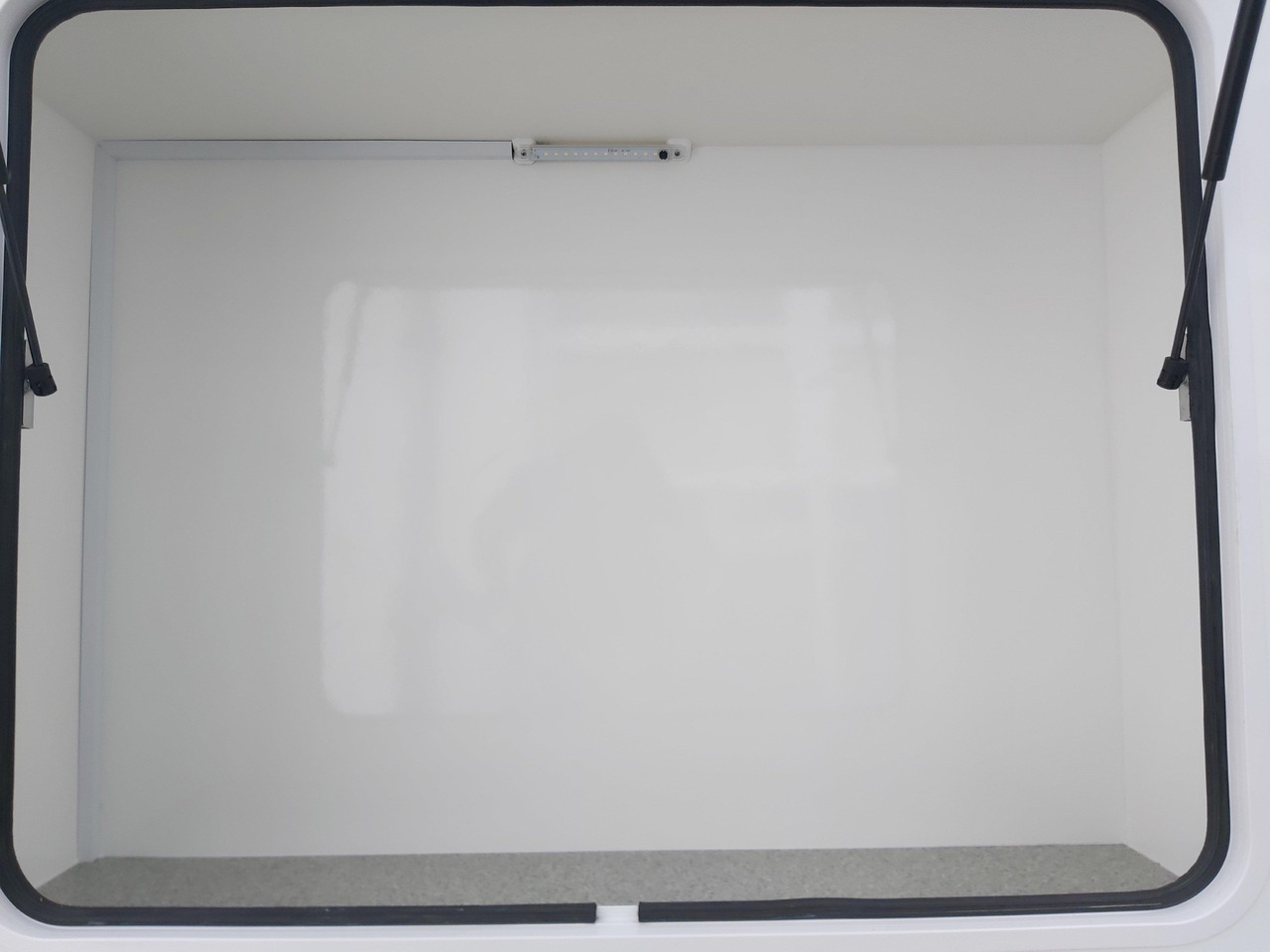 Wohnwagen Mini Camper Mini Tommy TMC25 Basic 252x140x121cm 100 km/H 750kg ungebremst Januar AKTION: das Bild 6