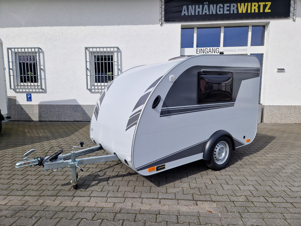 Mini Camper Mini Tommy TMC25 Basic 252x140x121cm 100 km/H 750kg ungebremst Januar AKTION - Wohnwagen: das Bild 3 Mini Camper Mini Tommy TMC25 Basic 252x140x121cm 100 km/H 750kg ungebremst Januar AKTION - Wohnwagen: das Bild 3