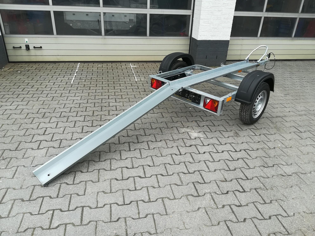 Motorradanhänger Moto 1 750 200x107cm 1ner Motorrad Januar Online Angebot - Motorradanhänger: das Bild 1 Motorradanhänger Moto 1 750 200x107cm 1ner Motorrad Januar Online Angebot - Motorradanhänger: das Bild 1